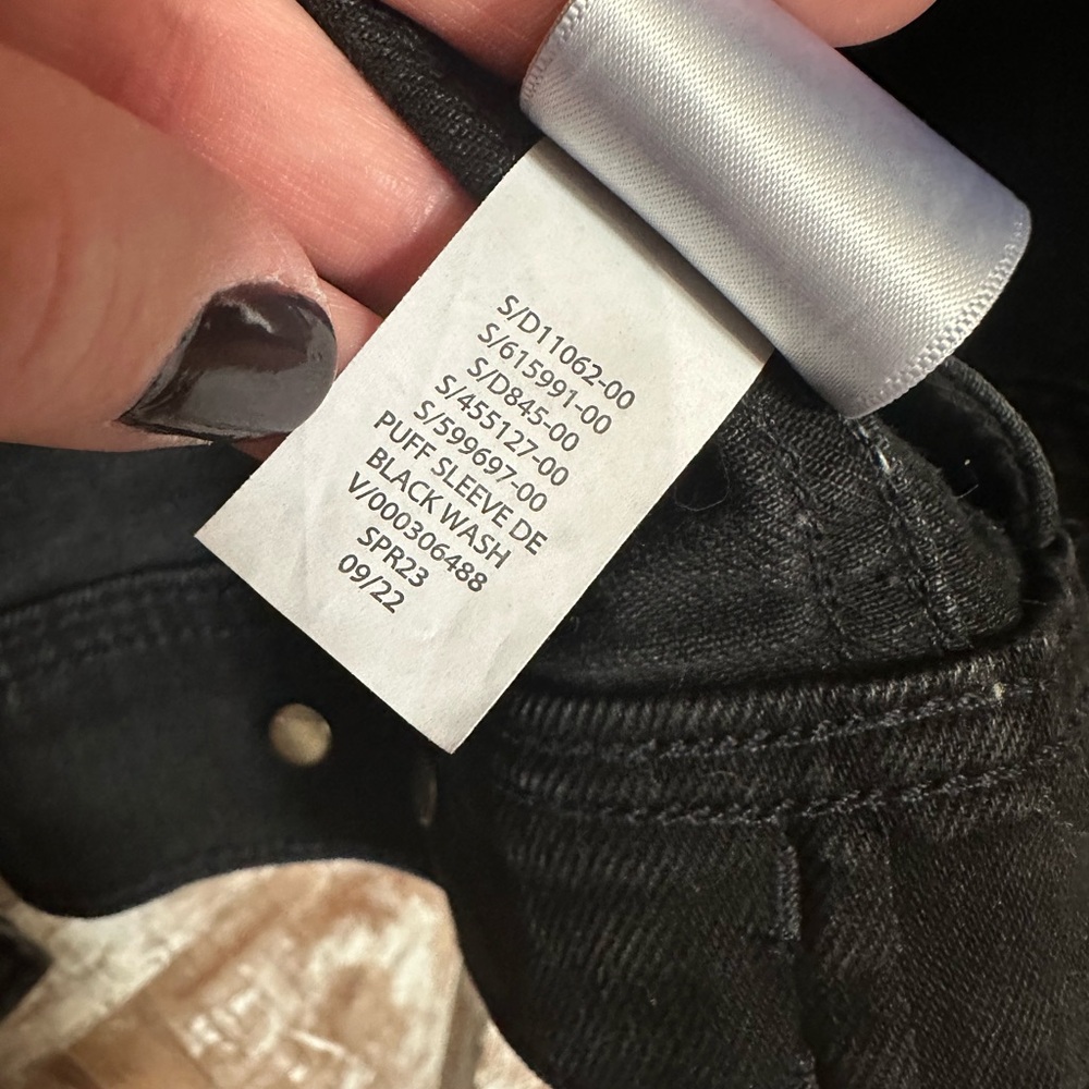 Women’s Gap black denim jacket - Picture 10 of 11